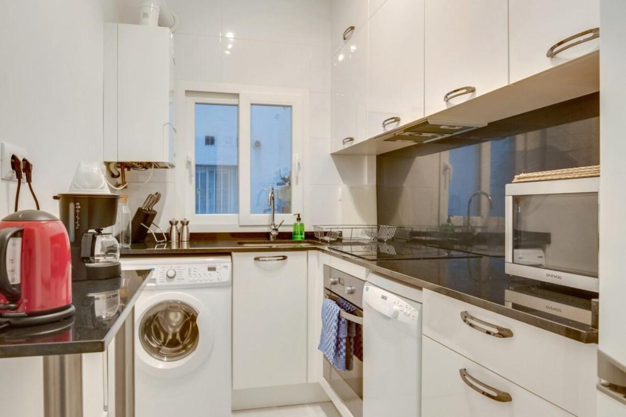 Nice And Cozy Apartment In Delicias Madrid Bagian luar foto